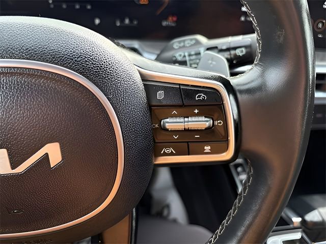 Used 2024 Kia Sorento SX image 11