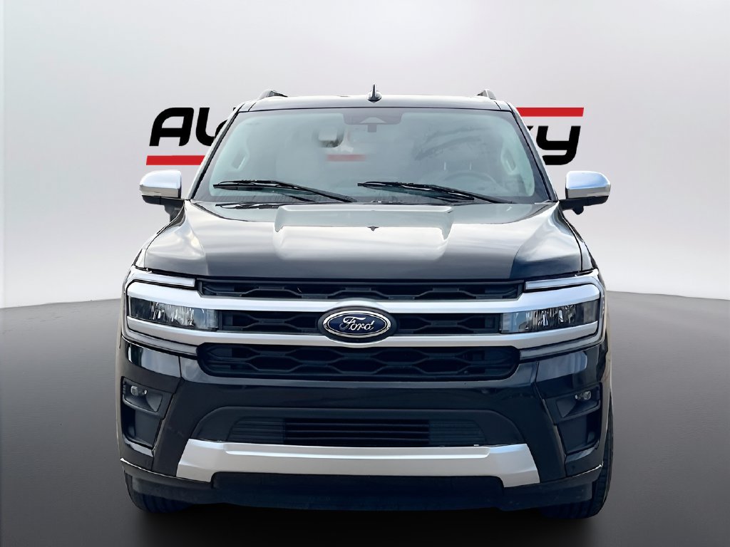 Used 2024 Ford Expedition Max Platinum AWD/4WD image 2