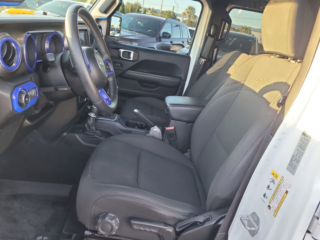 Used 2018 Jeep Wrangler Unlimited Sahara image 17