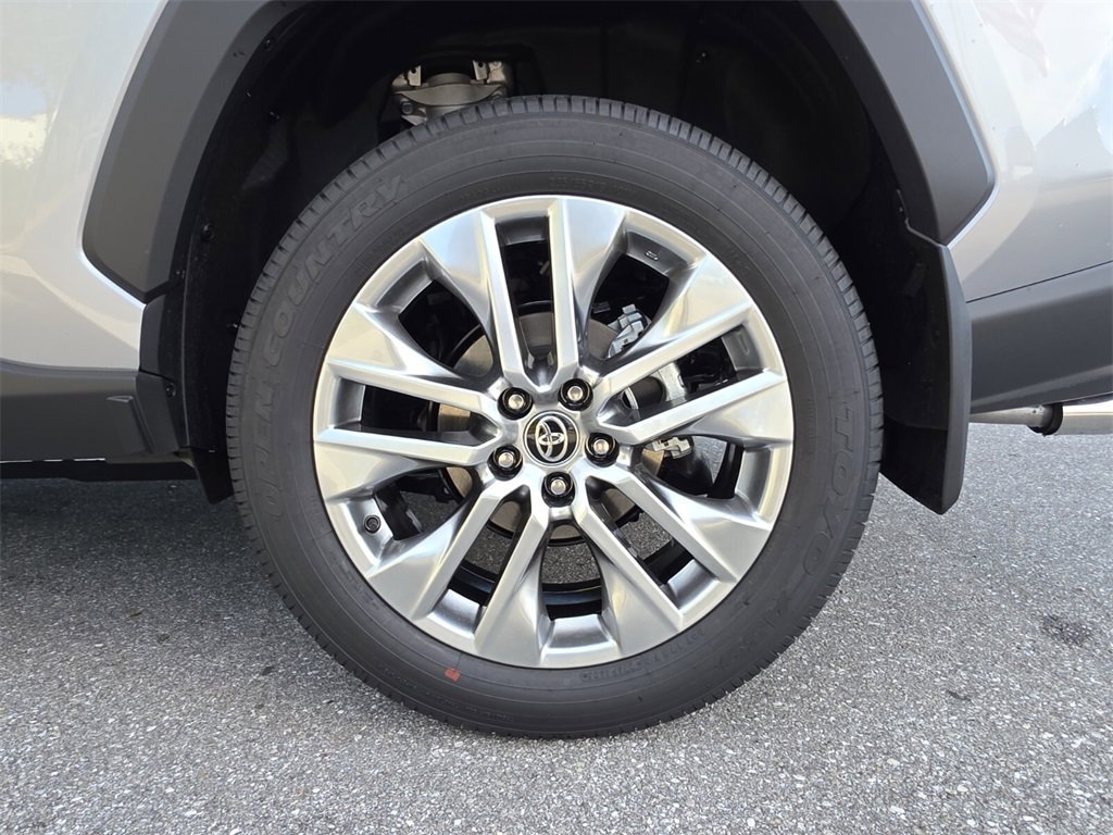New 2025 Toyota RAV4 Limited image 19