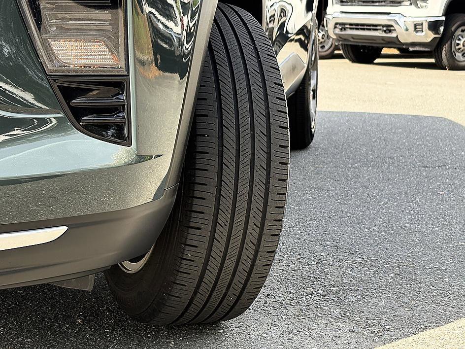 Used 2025 Chevrolet Trax LT image 26