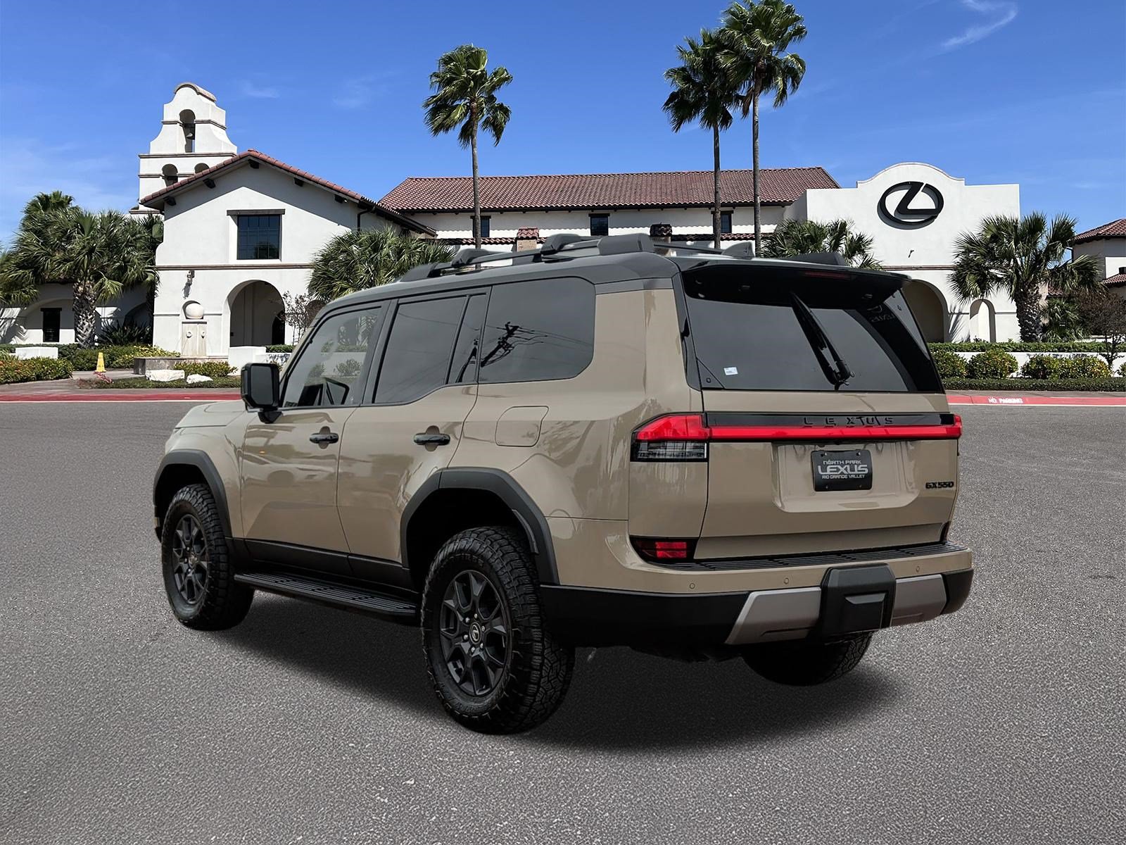 Used 2024 Lexus GX 550 AWD/4WD image 4