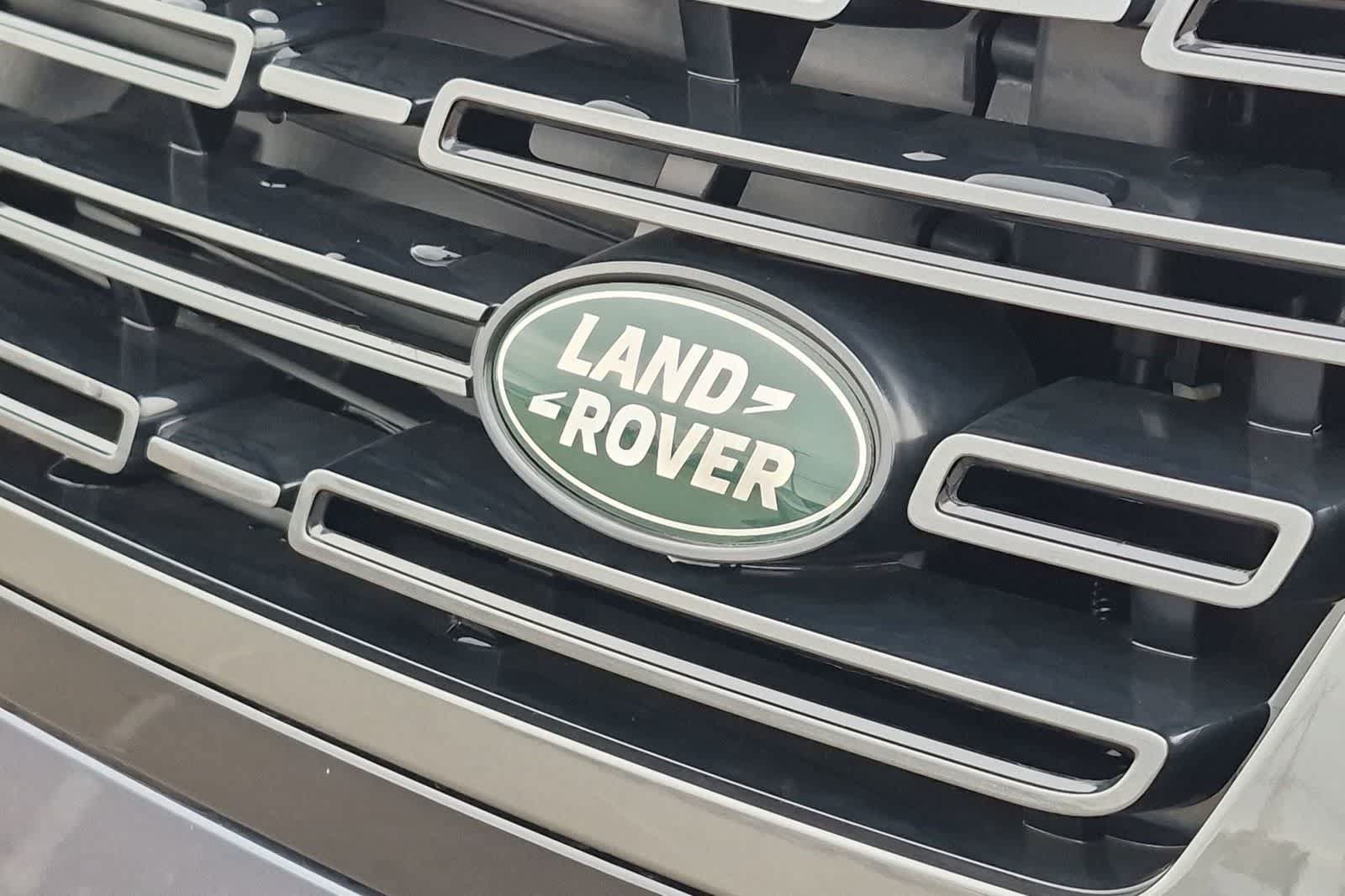 New 2026 Land Rover Range Rover Long Wheelbase SE AWD/4WD image 11