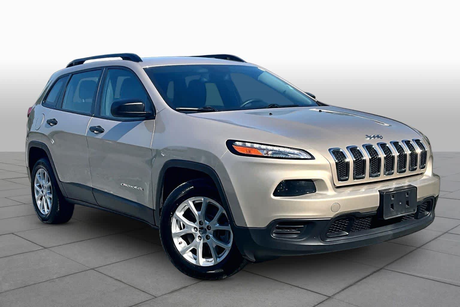 Used 2015 Jeep Cherokee Sport w/ Sport Appearance Group FWD image 3