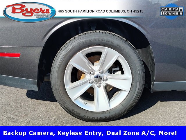 Used 2023 Dodge Challenger SXT image 5