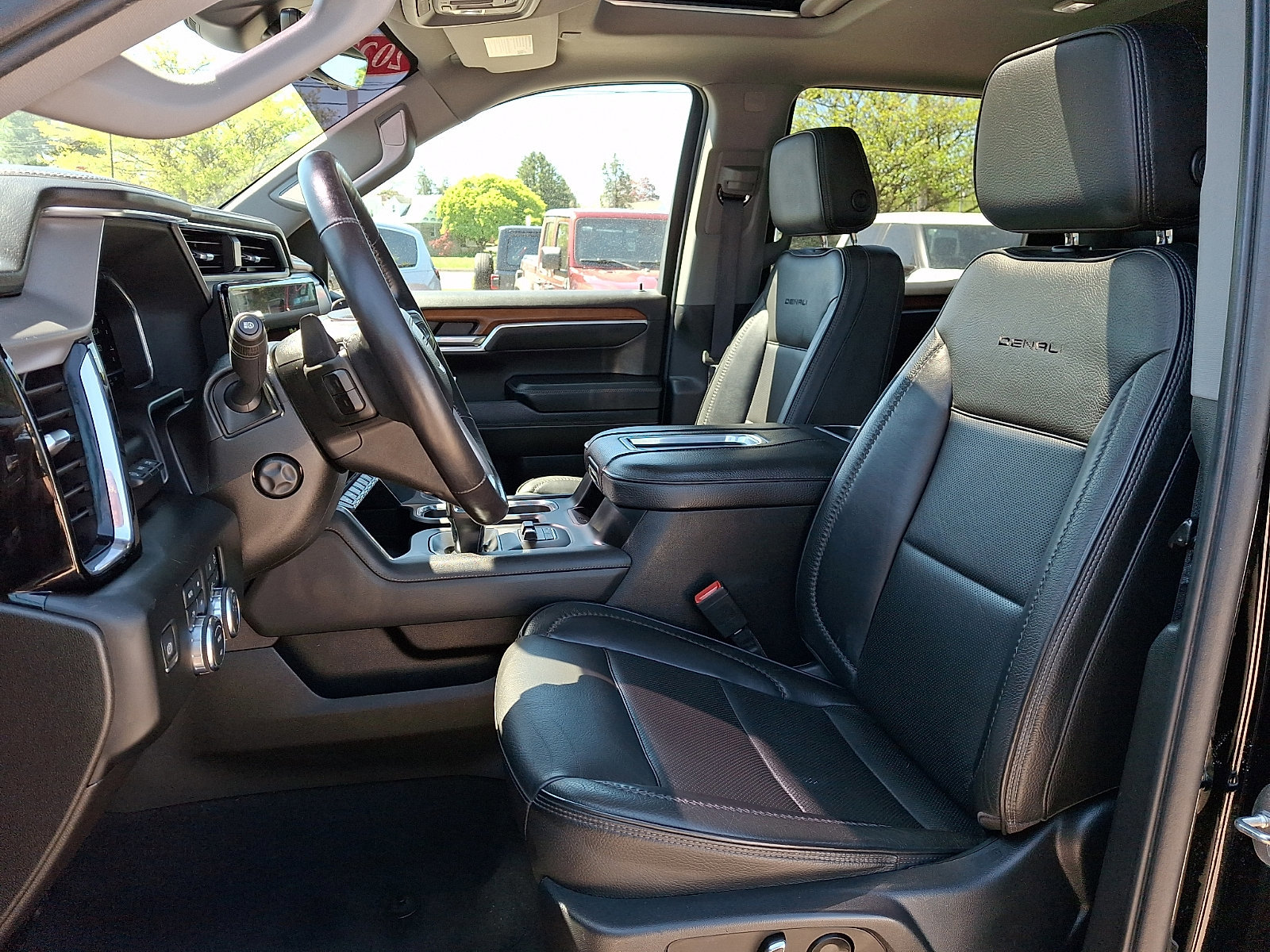 Used 2022 GMC Sierra 1500 Denali w/ Technology Package AWD/4WD image 13