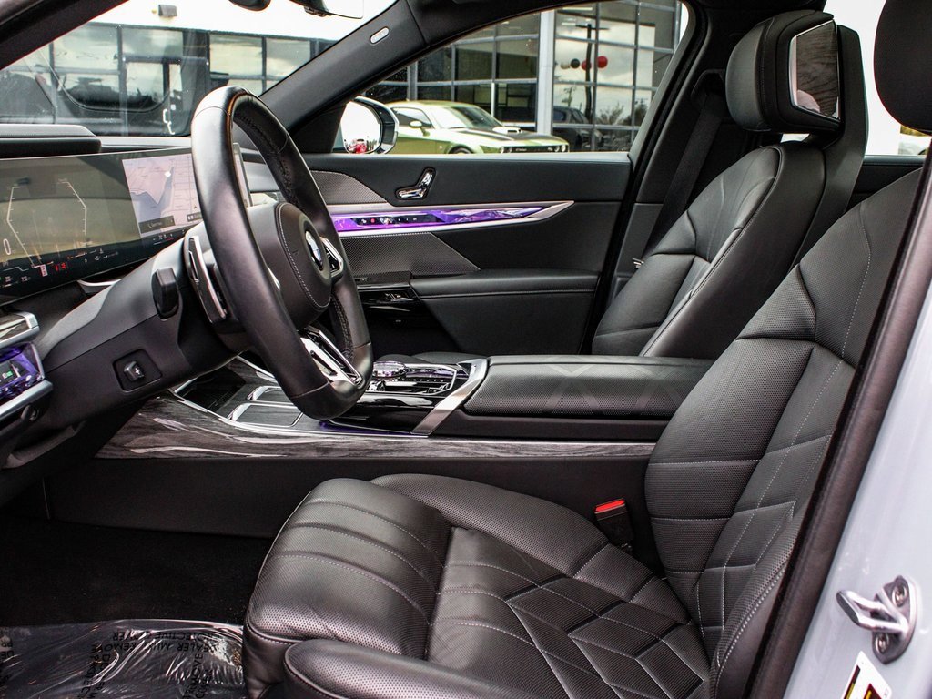 Used 2025 BMW 740i xDrive image 36
