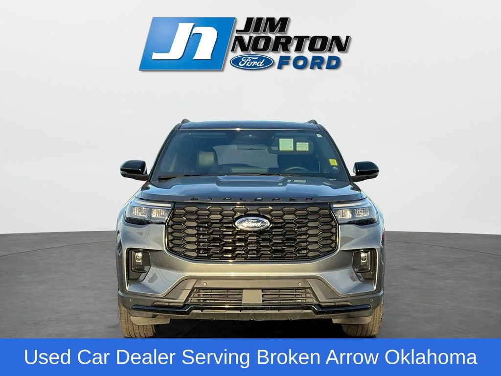 Used 2025 Ford Explorer ST-Line image 9