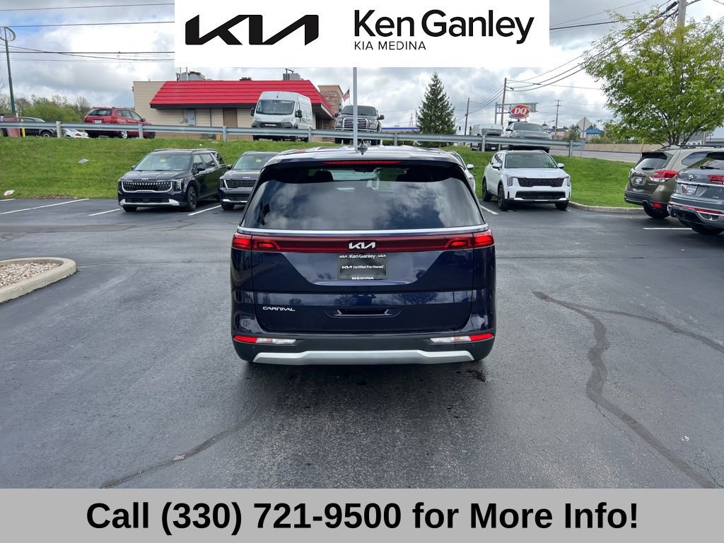 Used 2024 Kia Carnival LX FWD image 13