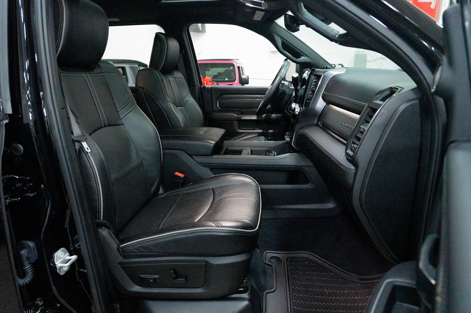 Used 2020 RAM 3500 Limited AWD/4WD image 46