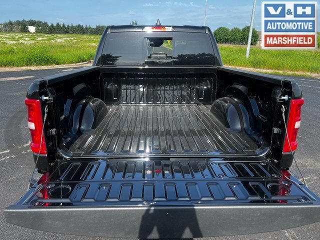 Used 2025 RAM 1500 Laramie AWD/4WD image 5