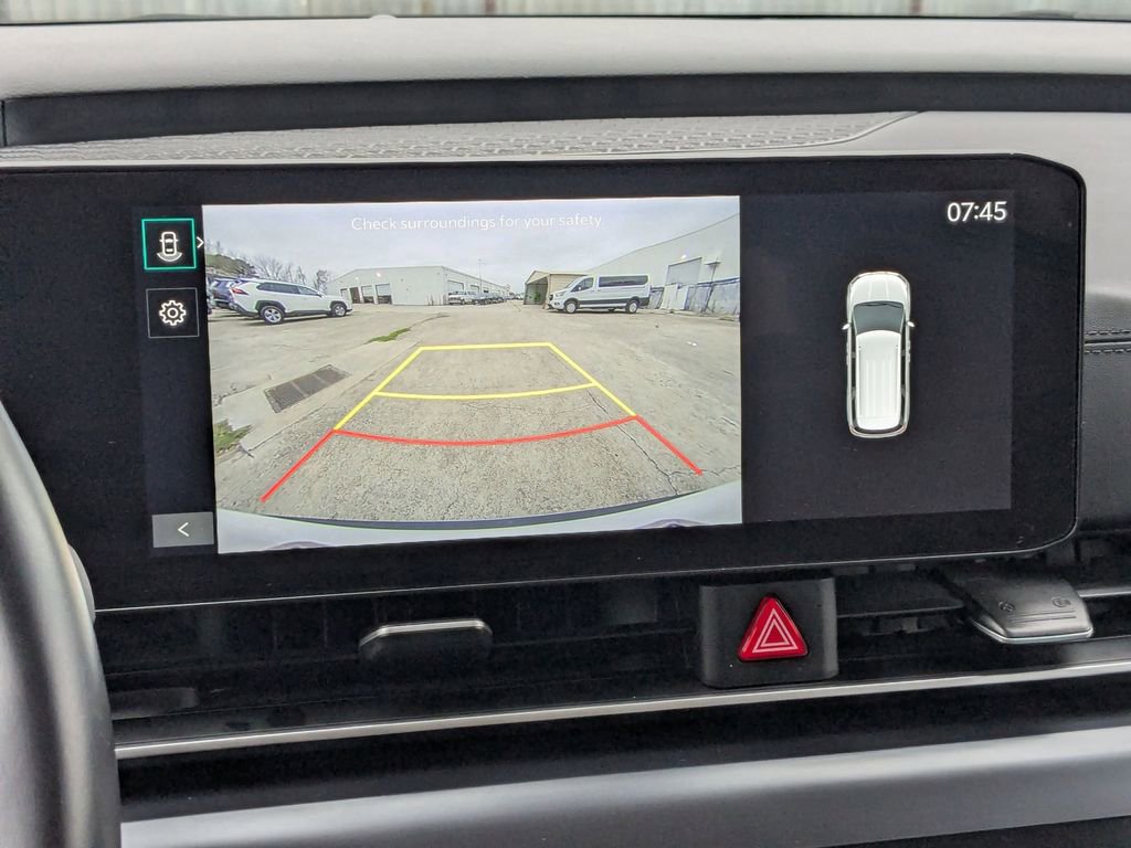 Used 2025 Kia Carnival image 20