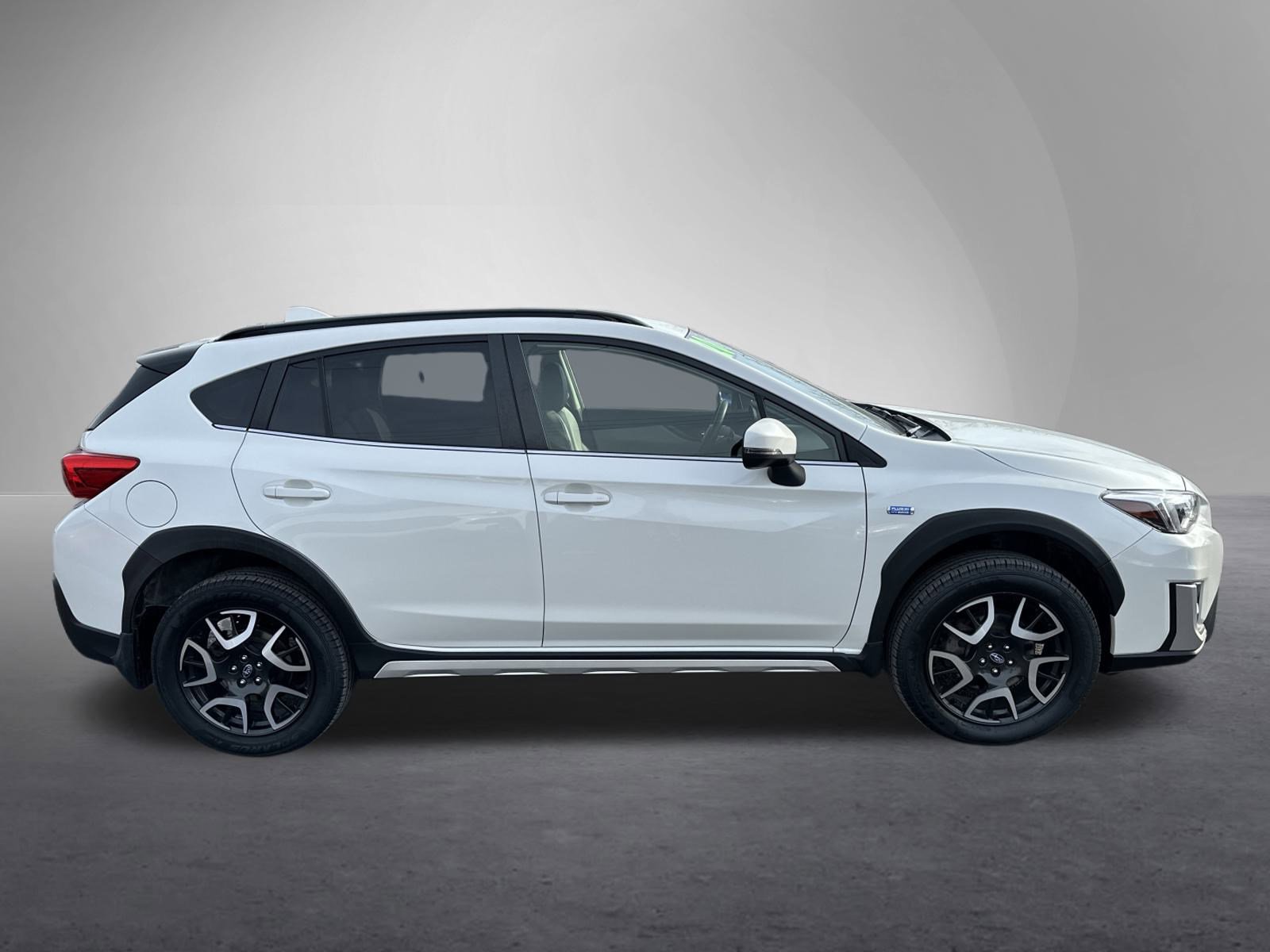 Used 2020 Subaru Crosstrek Hybrid image 2