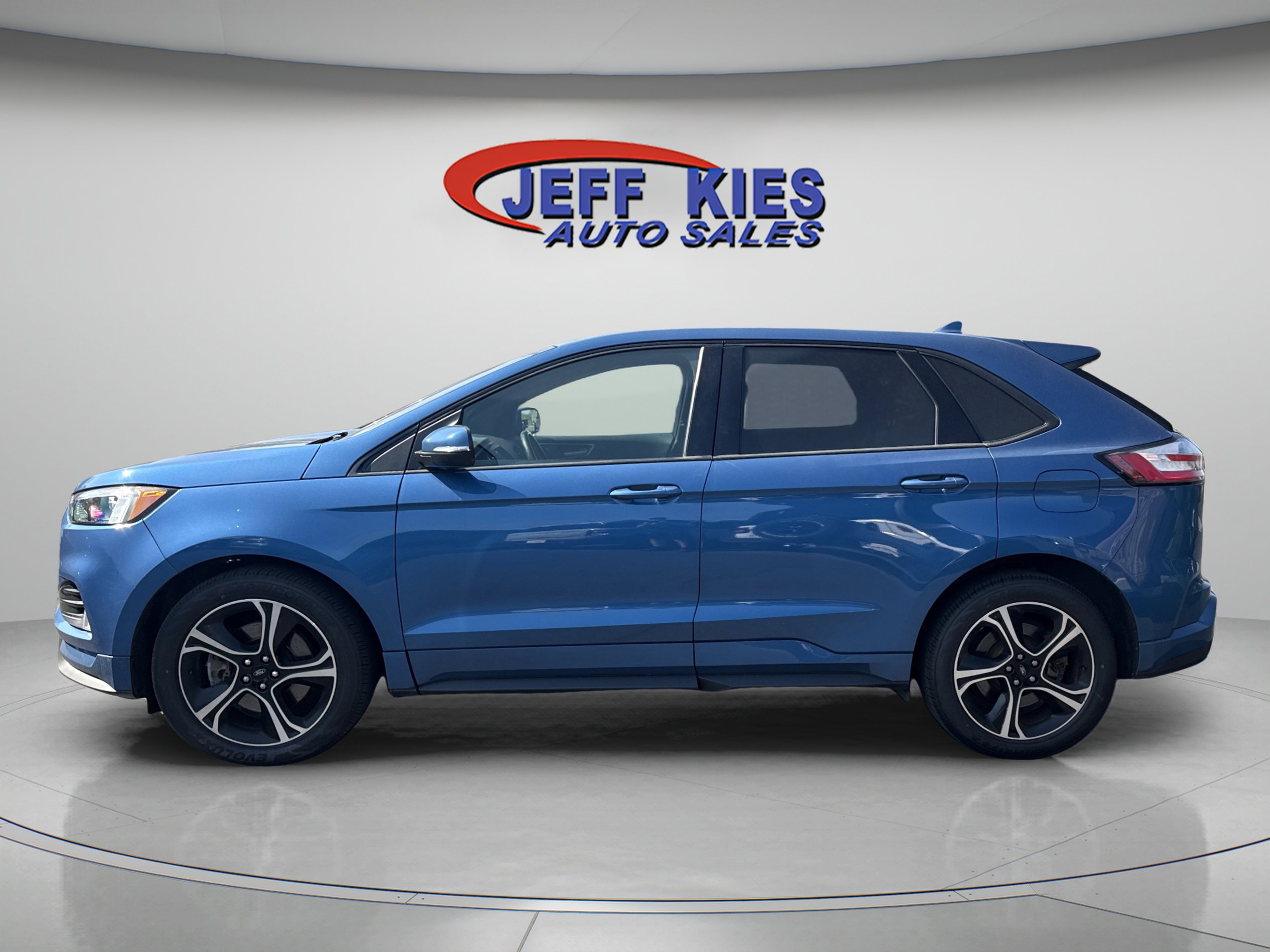 Used 2019 Ford Edge ST w/ Convenience Package AWD/4WD image 16