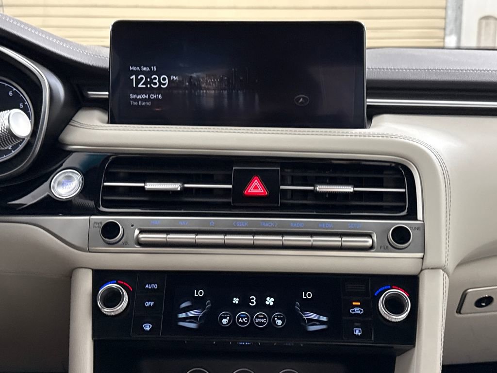 New 2025 Genesis G70 2.5T image 18