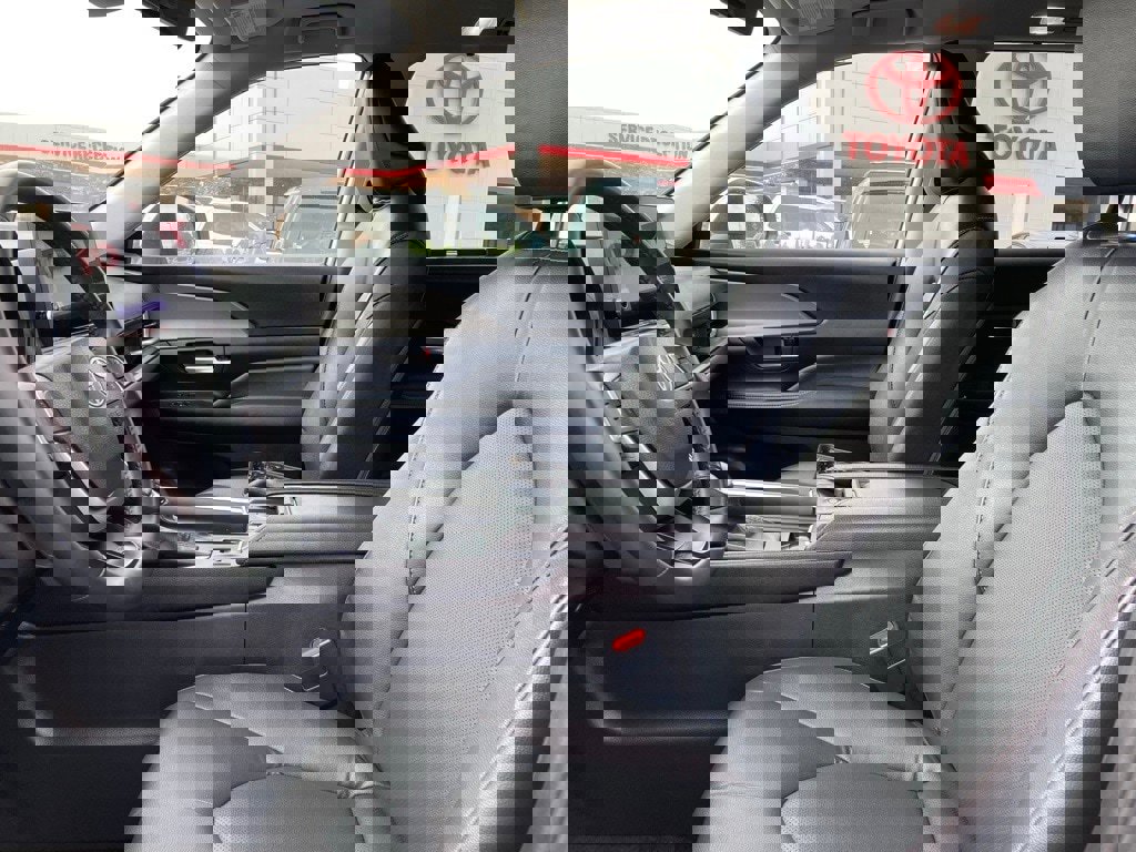 Certified 2025 Toyota Grand Highlander FWD image 10