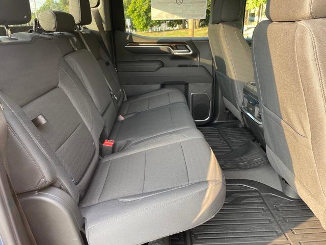 New 2026 GMC Sierra 1500 Elevation w/ LPO, Elevation Black Package image 33
