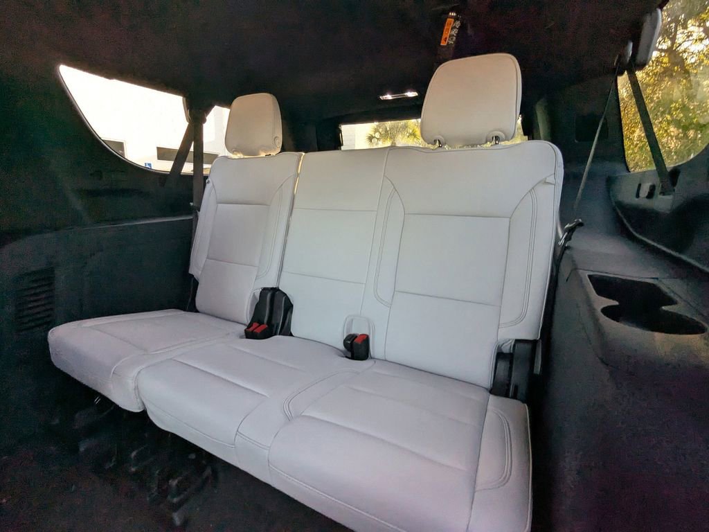 New 2025 Chevrolet Suburban Premier image 15