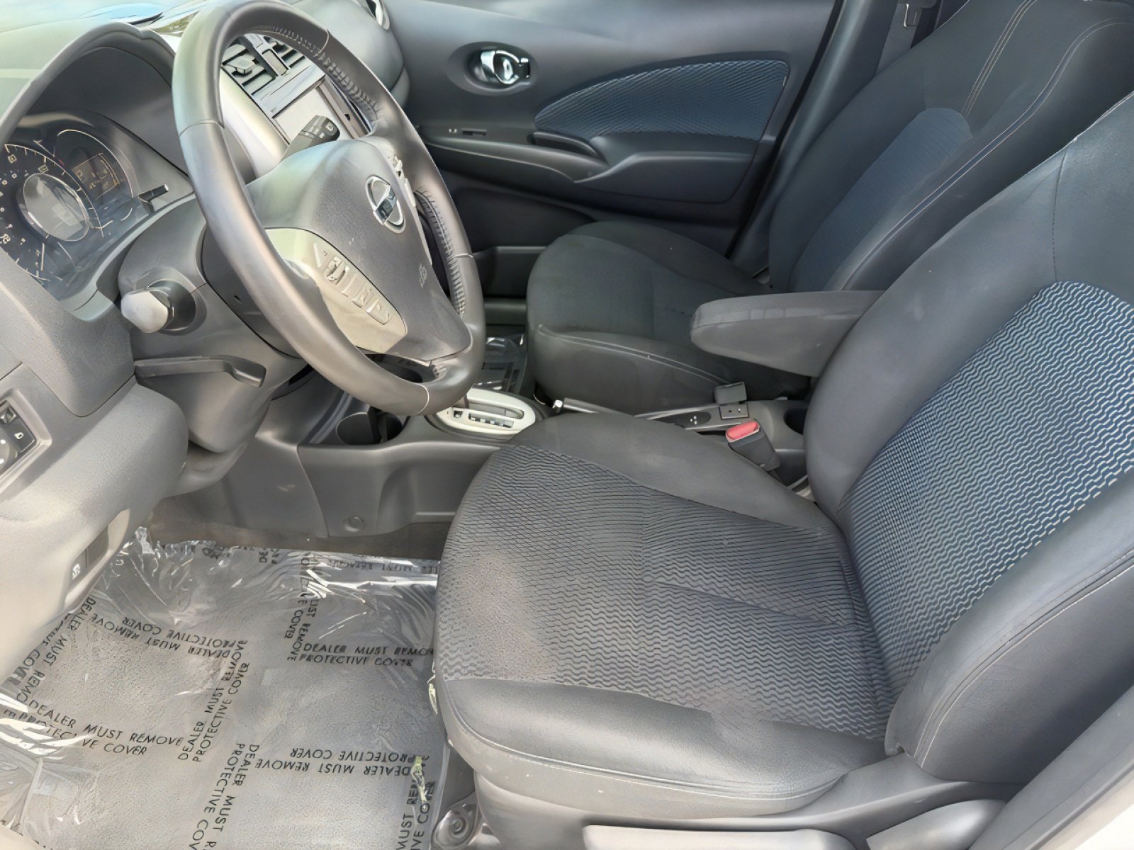 Used 2015 Nissan Versa Note SV FWD image 13
