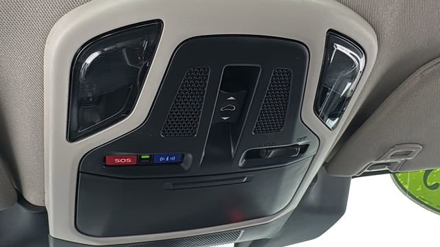 Certified 2025 Subaru Outback Onyx Edition XT image 33