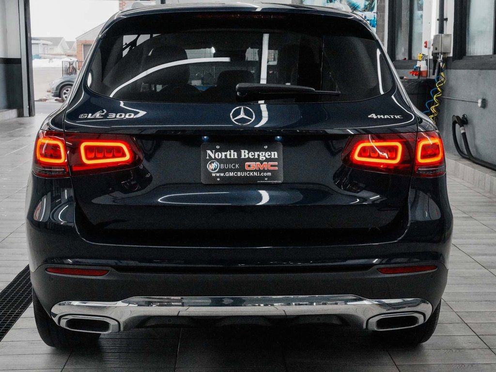 Used 2022 Mercedes-Benz GLC 300 4MATIC image 7