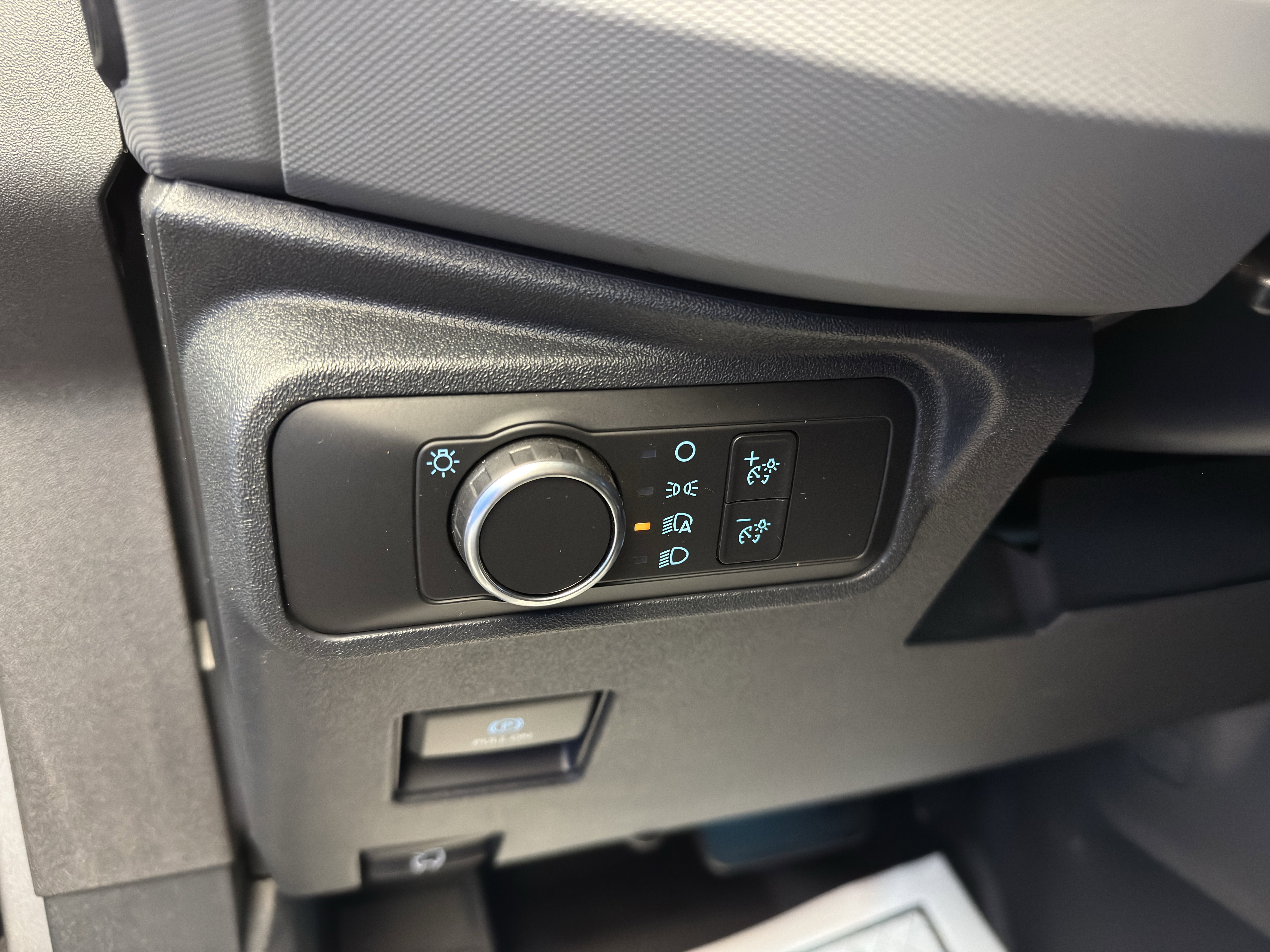 Used 2022 Ford Bronco Black Diamond image 14