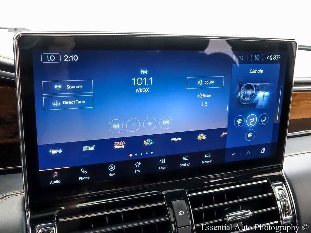 Used 2022 Lincoln Navigator L Black Label image 17