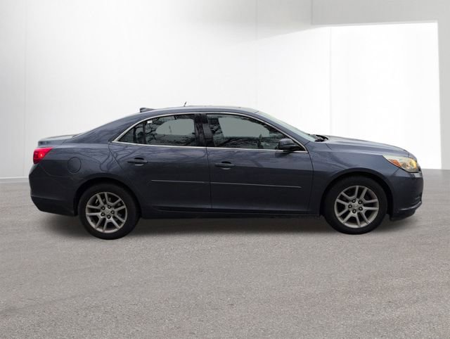 Used 2015 Chevrolet Malibu LT w/ Power Convenience Package image 32