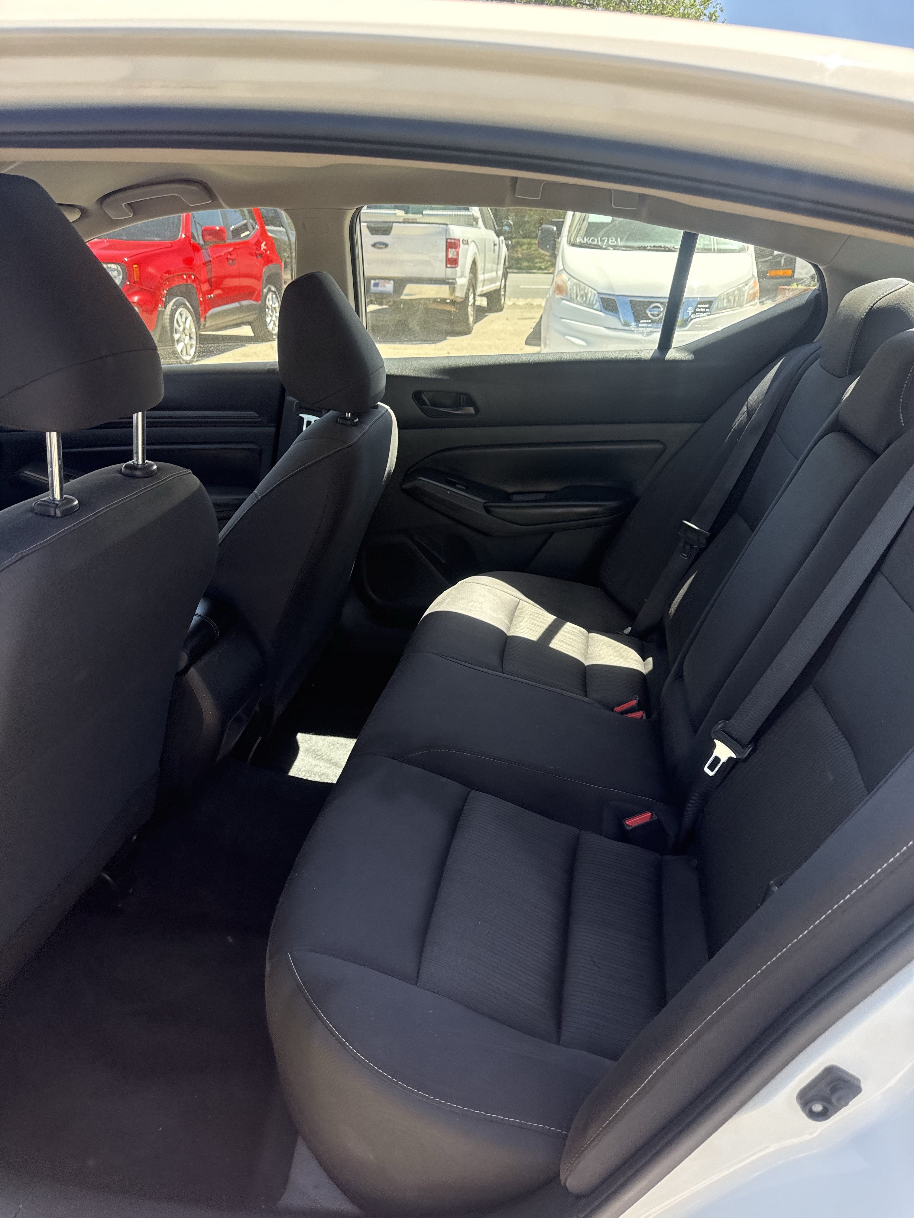 Used 2024 Nissan Altima 2.5 S FWD image 10