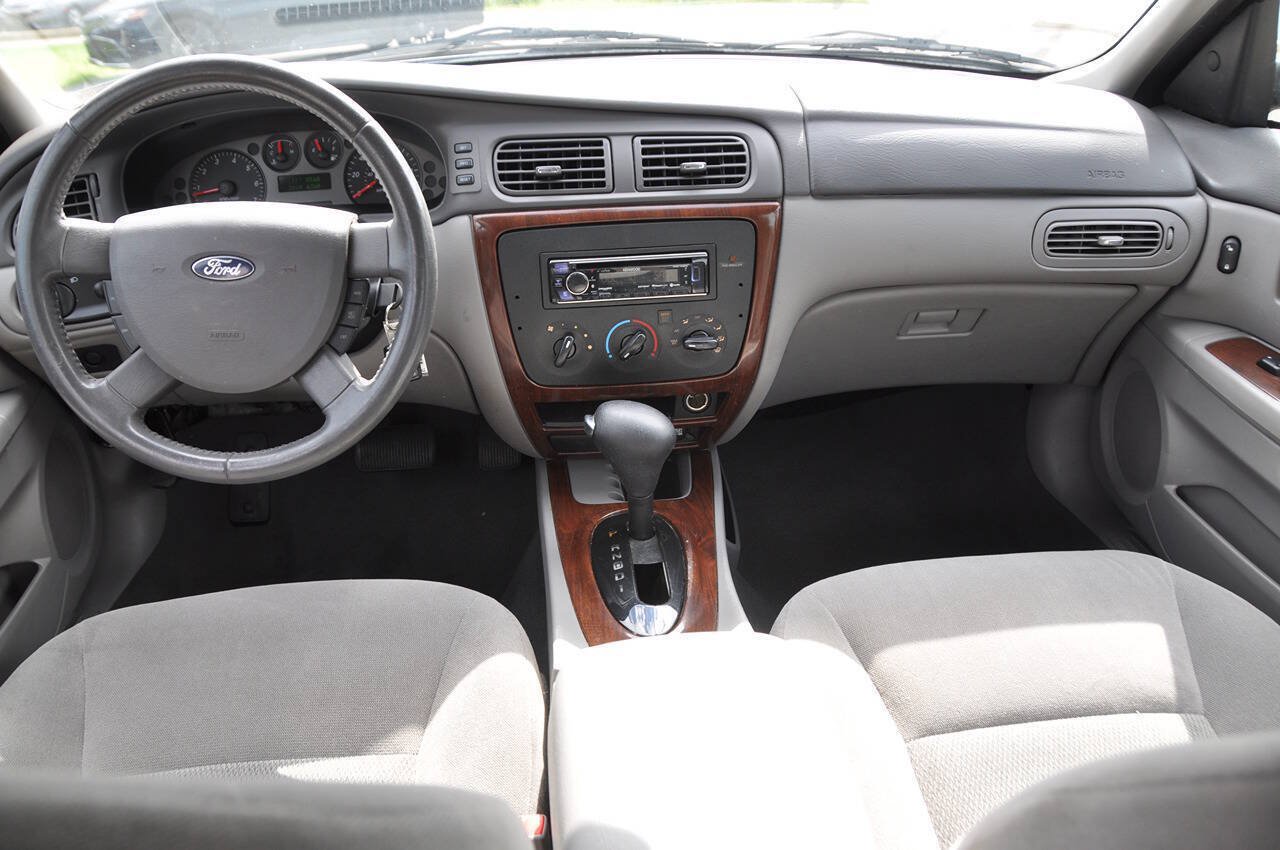 Used 2006 Ford Taurus SEL FWD image 18
