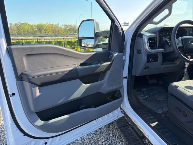 New 2026 Ford F450 XLT w/ FX4 Off-Road Package AWD/4WD image 14
