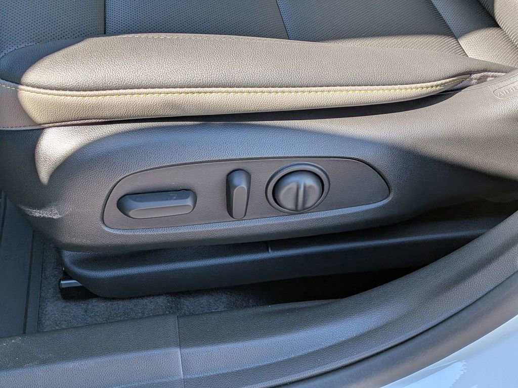 New 2026 Chevrolet Trax ACTIV FWD image 16