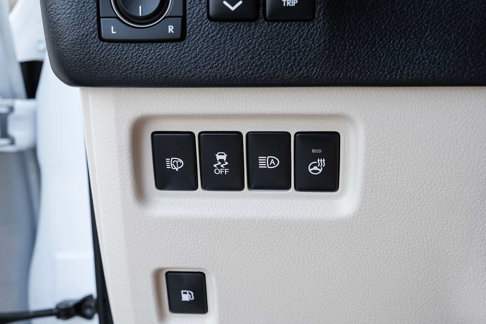 Used 2022 Lexus GX 460 Luxury w/ Sport Design Package AWD/4WD image 36