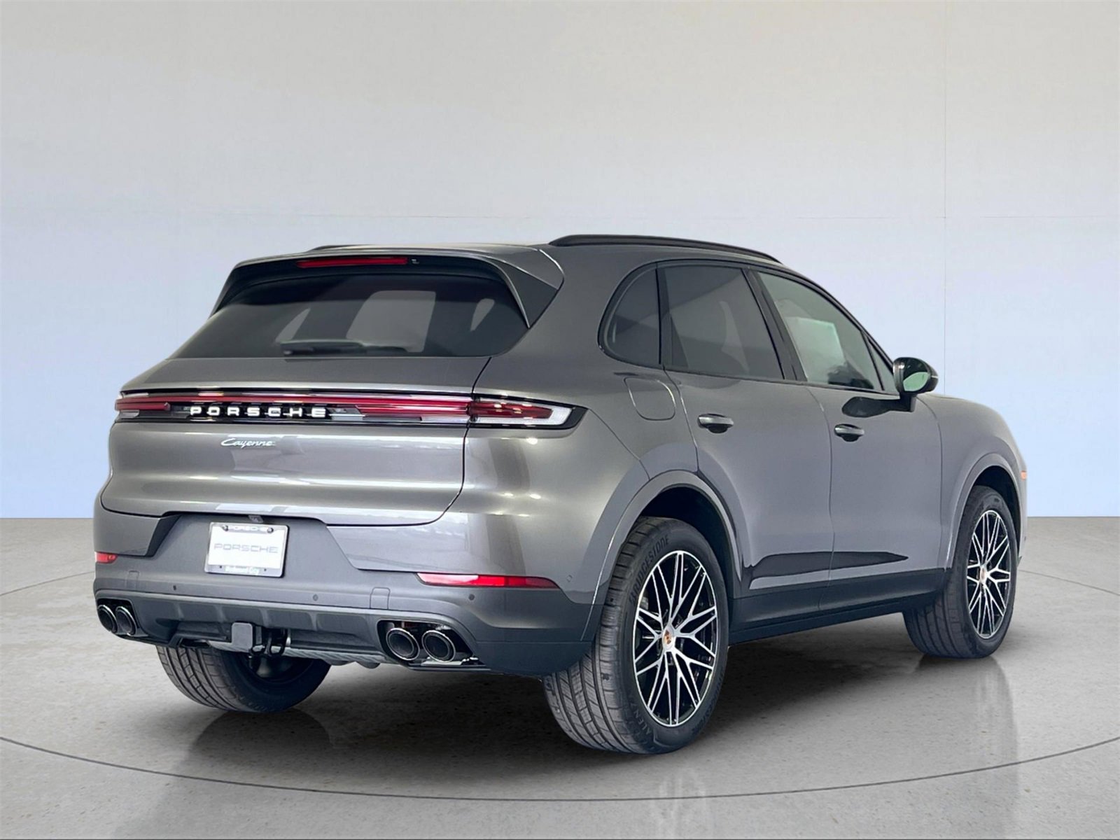 New 2025 Porsche Cayenne image 8