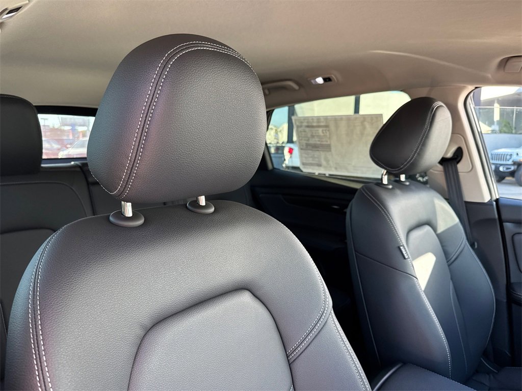 New 2025 VinFast VF 8 Eco image 12