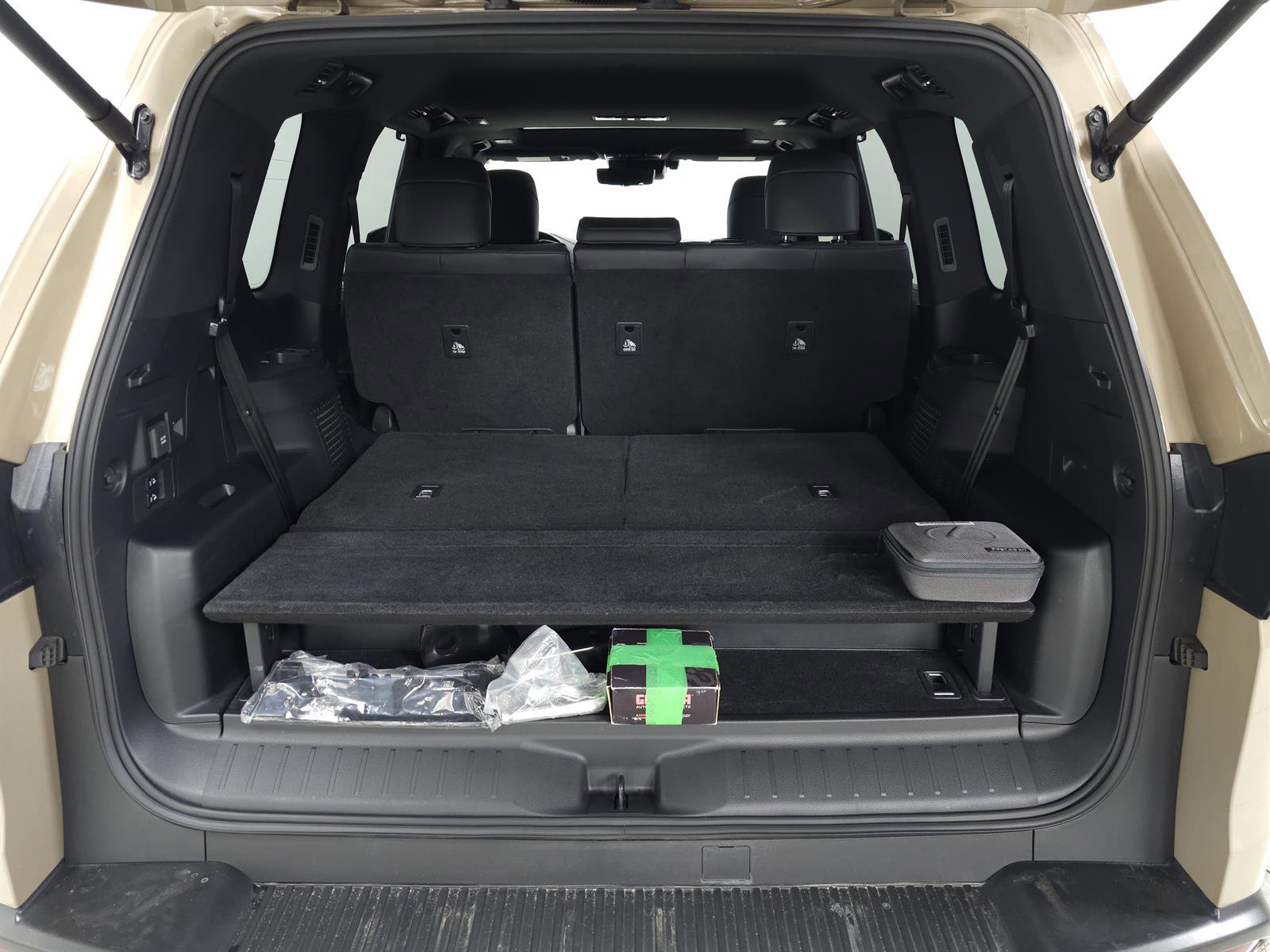Certified 2025 Lexus LX 700h Overtrail AWD/4WD image 8