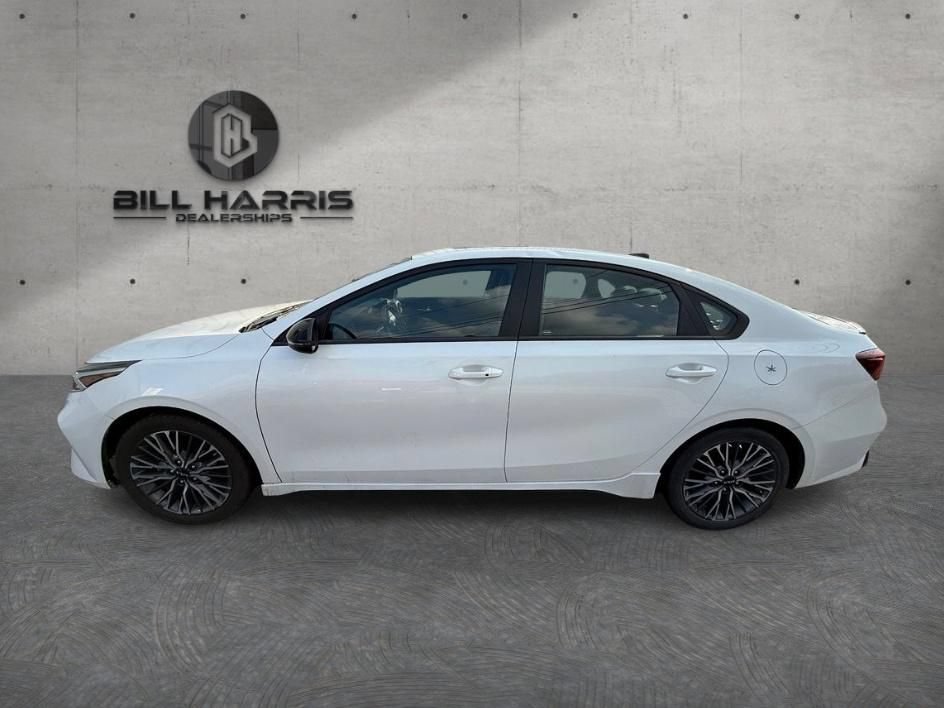 Used 2023 Kia Forte GT-Line w/ GT-Line Premium Package FWD image 2