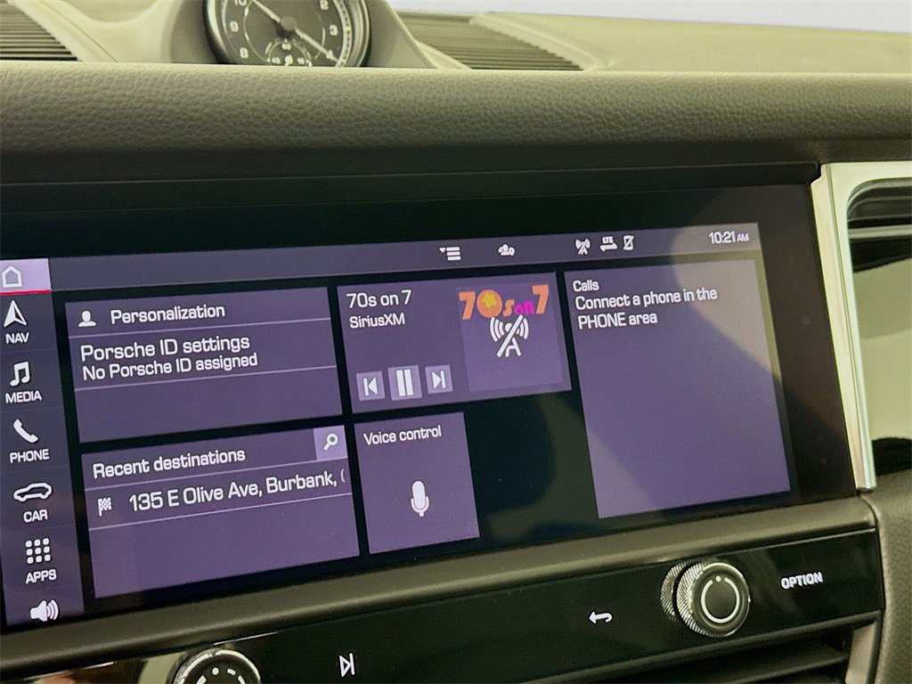 Used 2024 Porsche Macan image 16