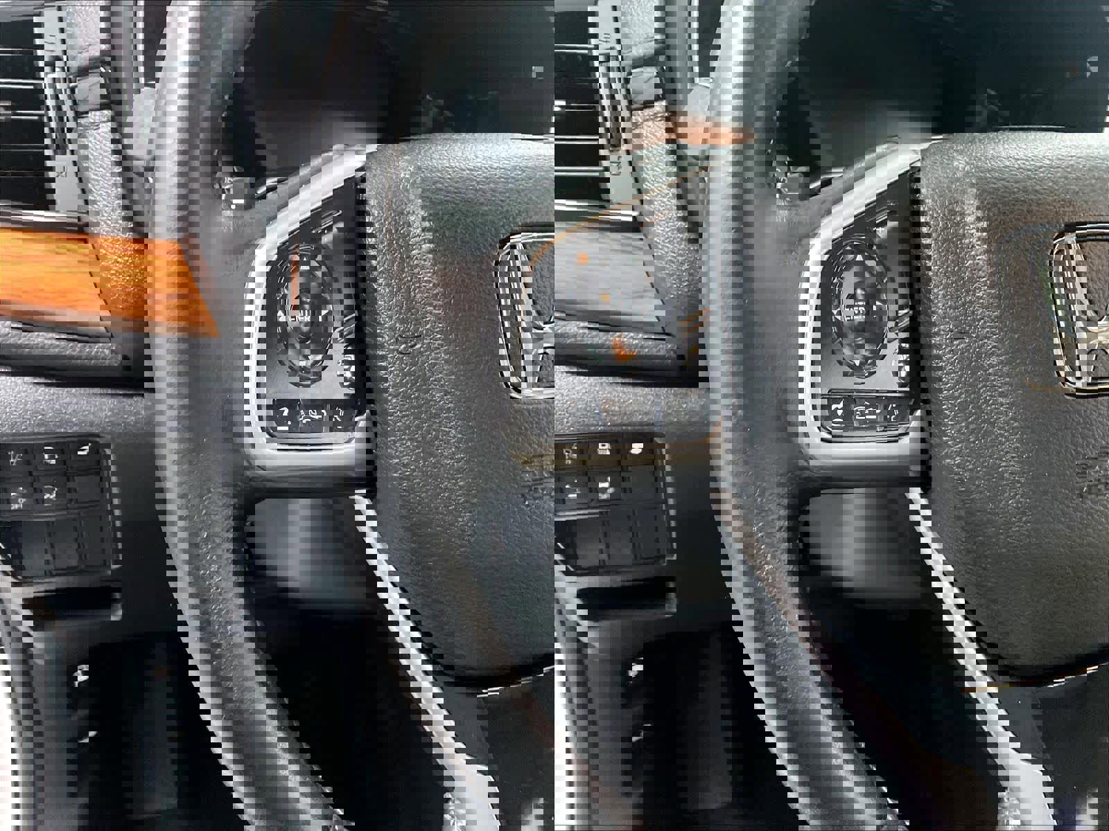 Used 2022 Honda CR-V Touring image 24