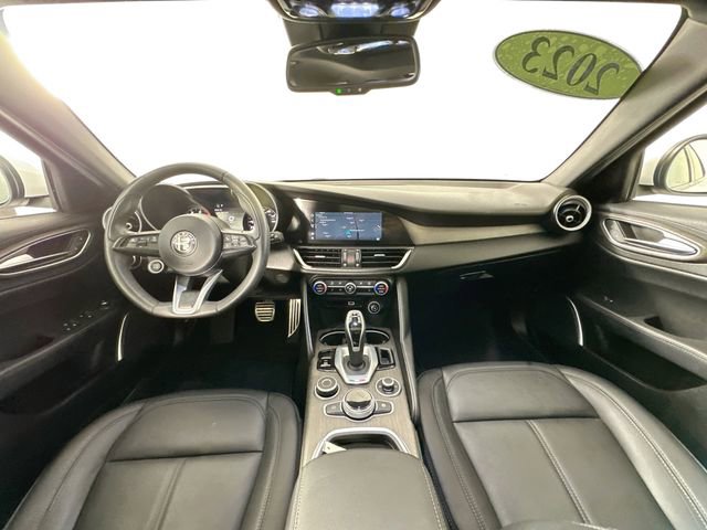 Used 2023 Alfa Romeo Giulia Ti image 3