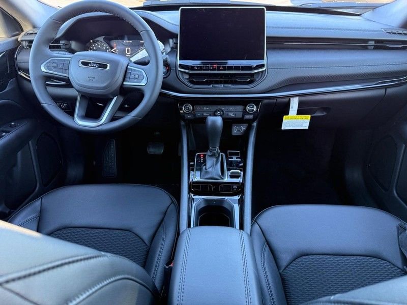 New 2026 Jeep Compass Latitude image 6