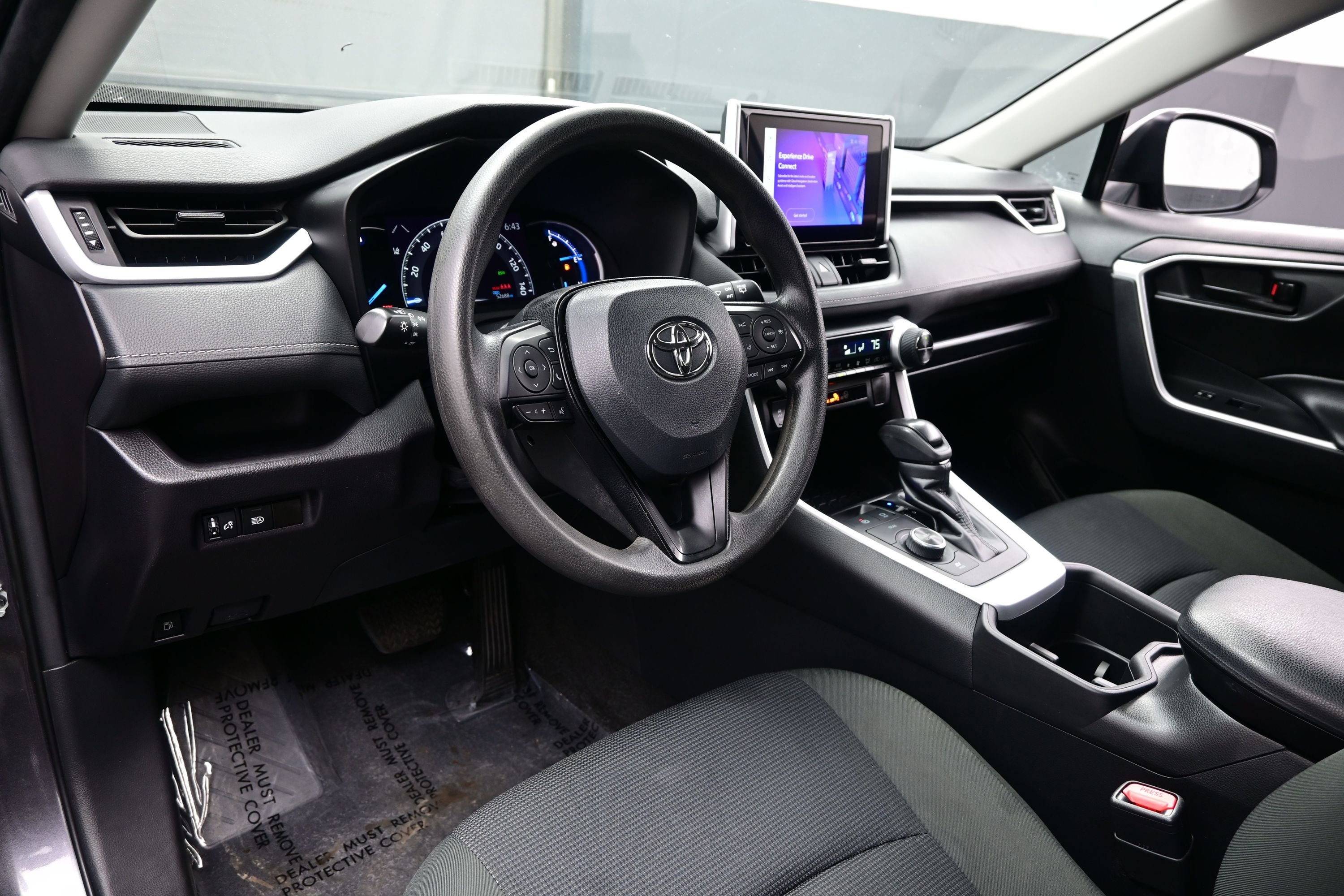 Used 2024 Toyota RAV4 LE AWD/4WD image 12