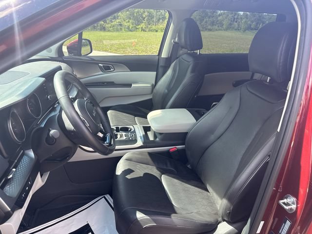 Used 2024 Kia Carnival LX FWD image 4