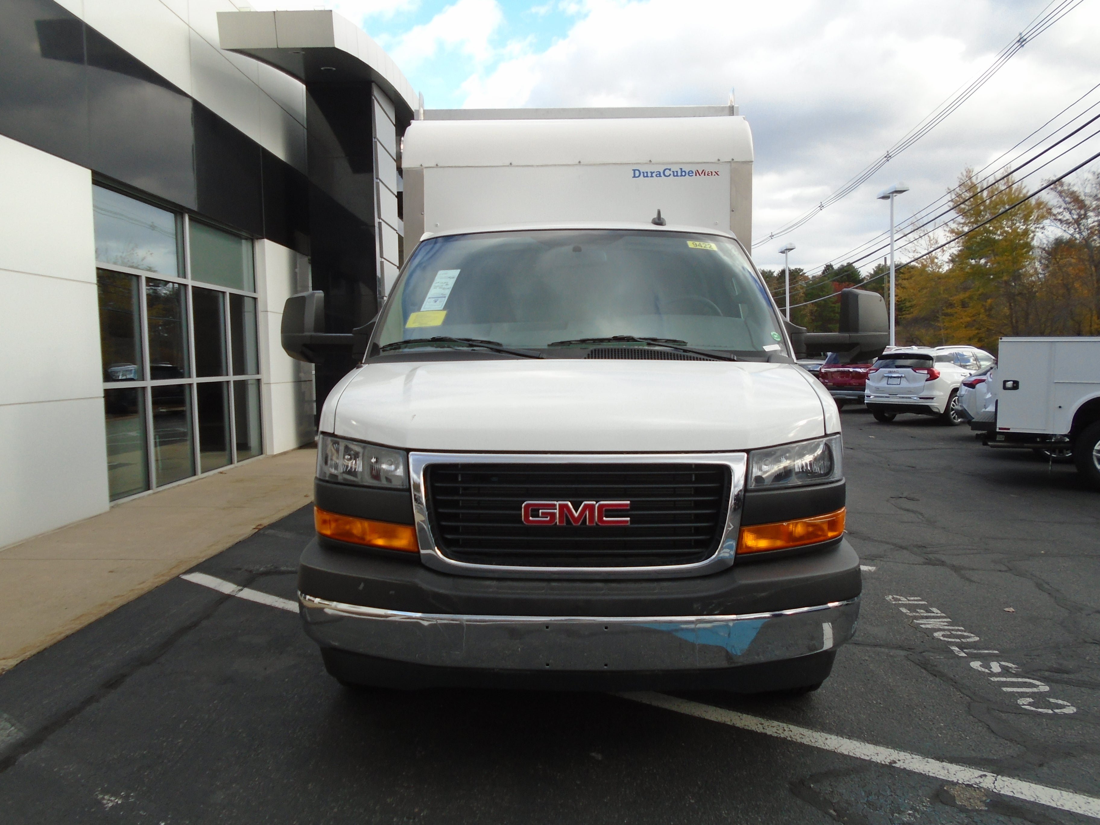 New 2025 GMC Savana 3500 Base w/ Power Convenience Package image 1