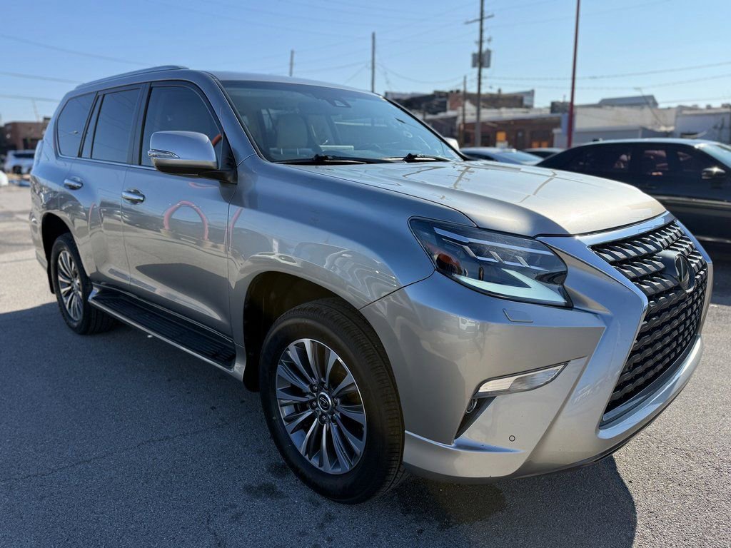 Used 2022 Lexus GX 460 Luxury w/ Off Road Package AWD/4WD image 7