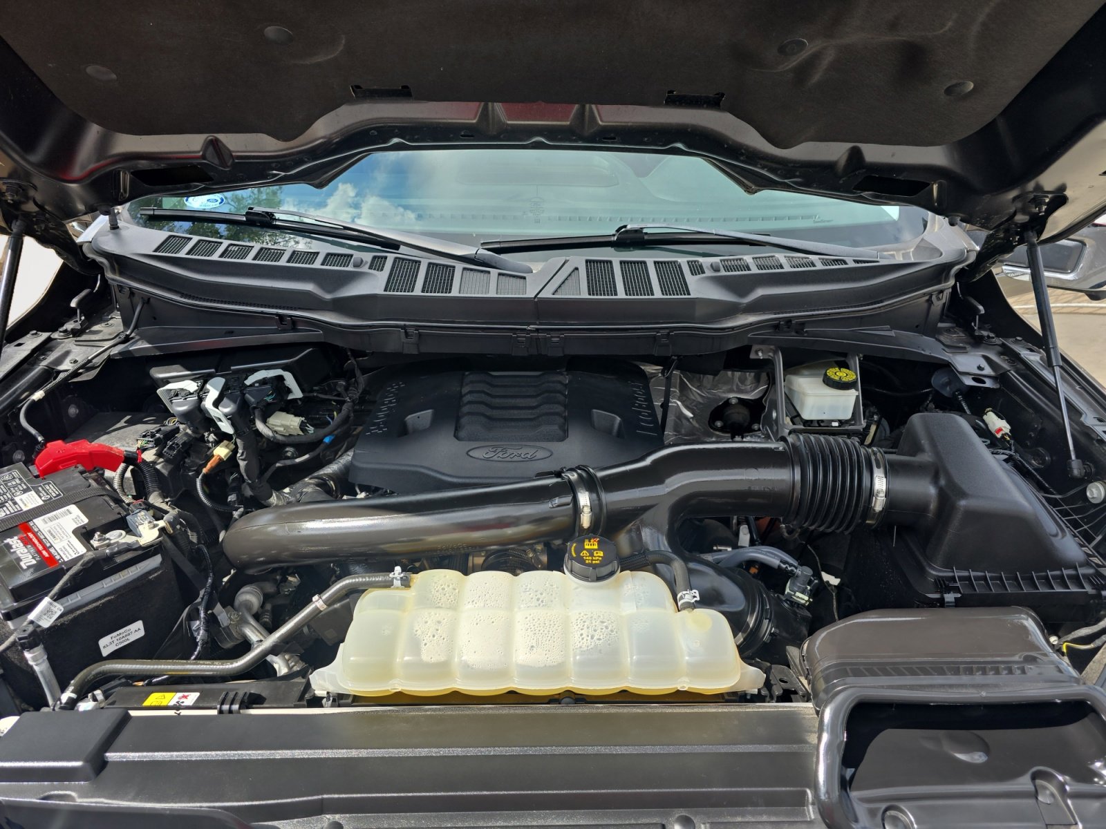 Used 2022 Ford F150 Lariat AWD/4WD image 29