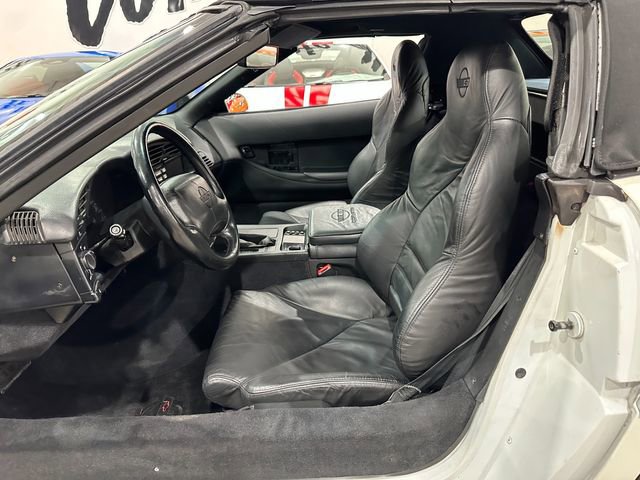 Used 1995 Chevrolet Corvette Convertible image 17