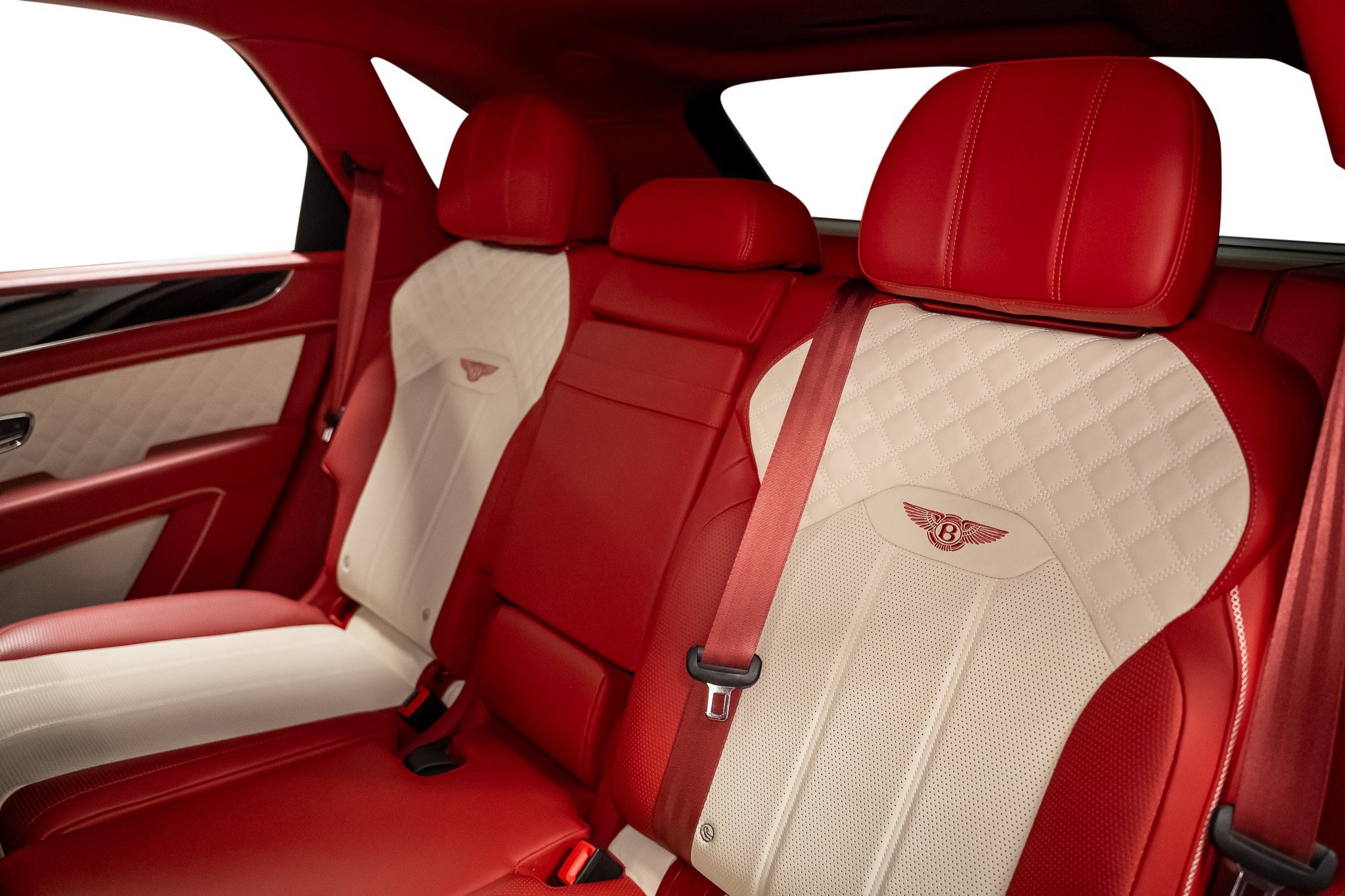 Used 2022 Bentley Bentayga image 29