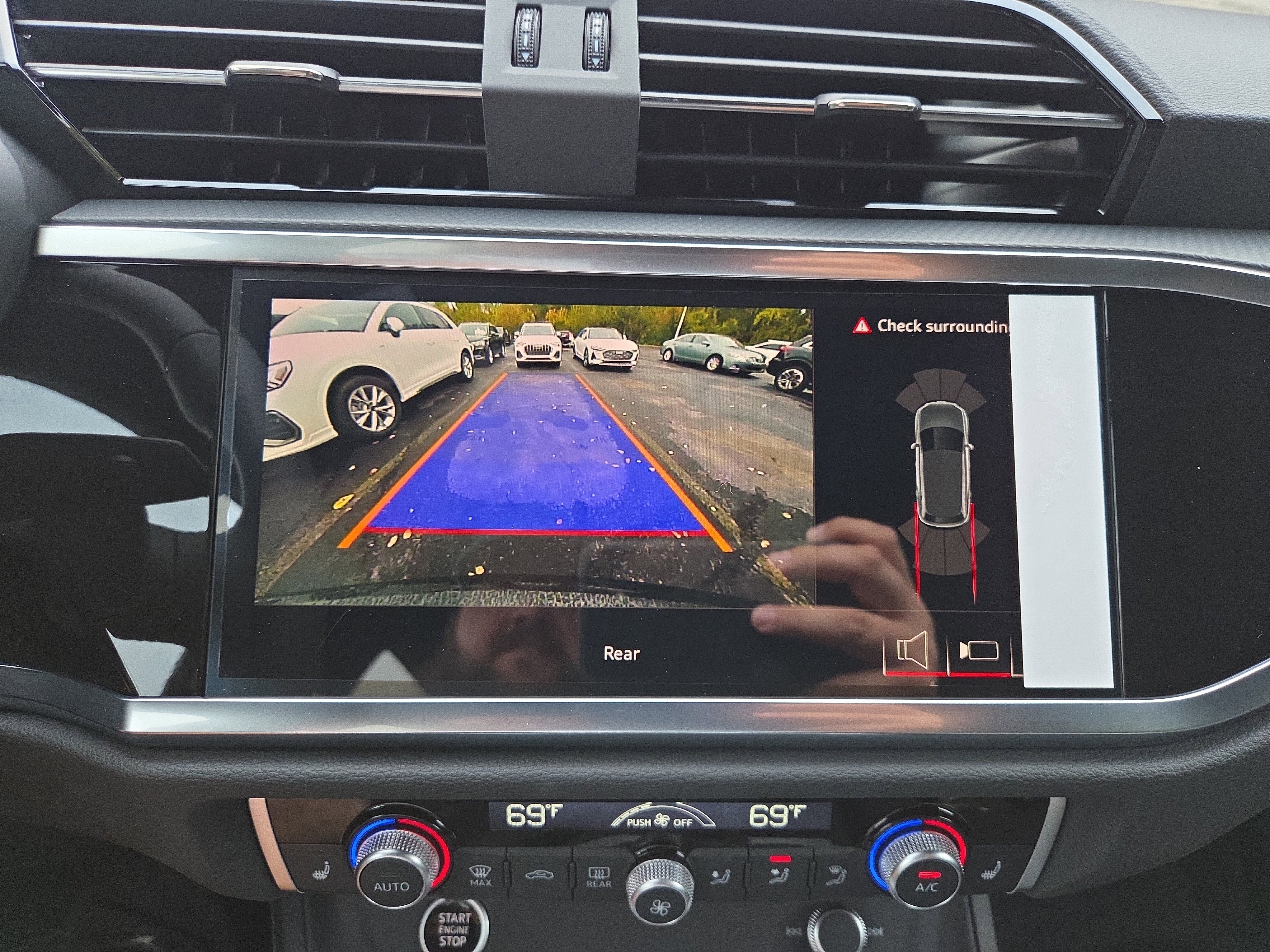 New 2025 Audi Q3 2.0T Premium image 11