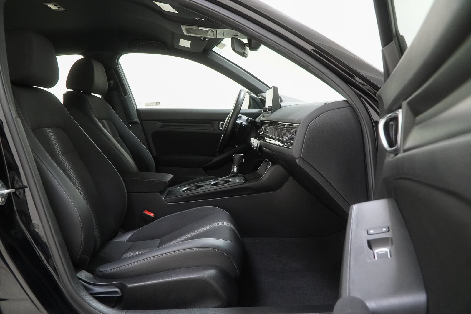 Certified 2024 Honda Civic Sport image 32